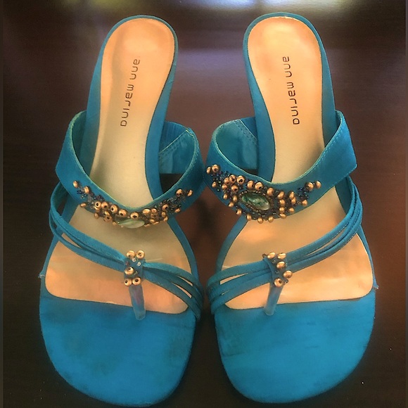 Gorgeous sandals by Ann Marino - Picture 3 of 7